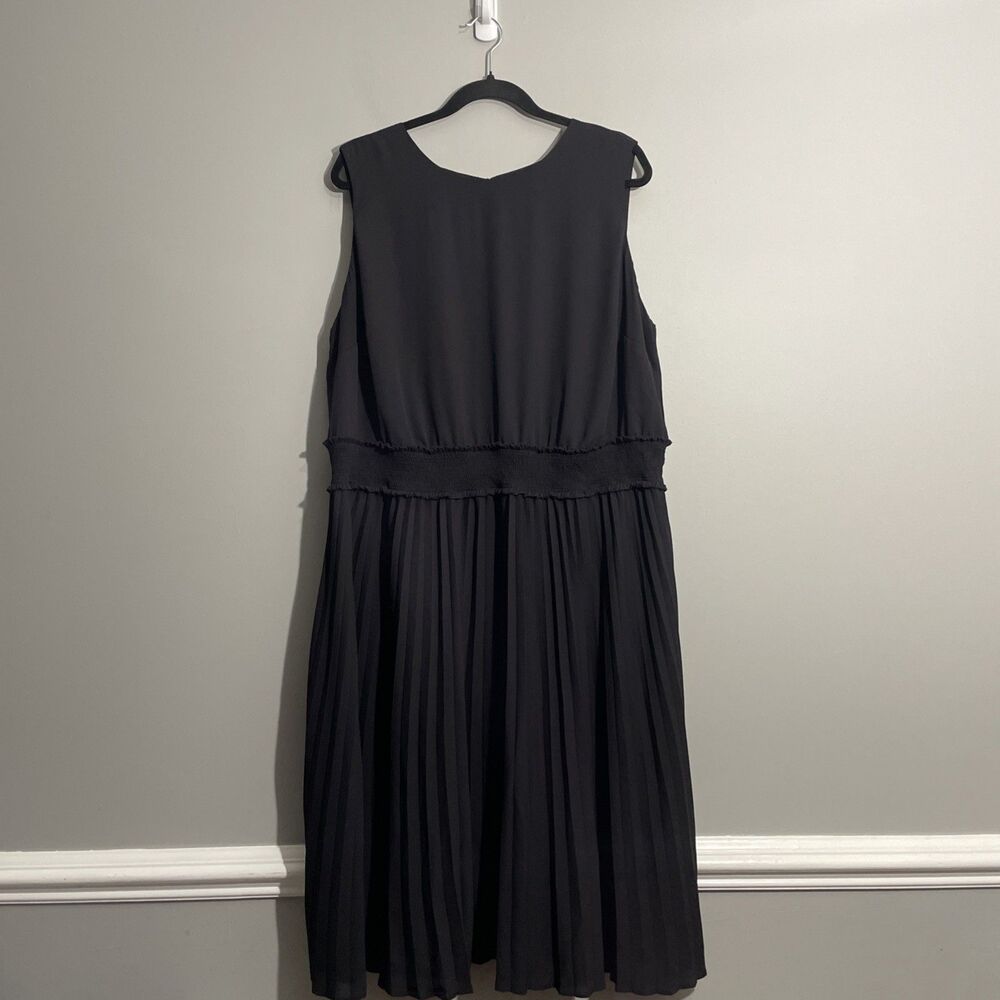 Croft Barrow Black Sleeveless Dress Pleated Front Classic Minimal Style 2X